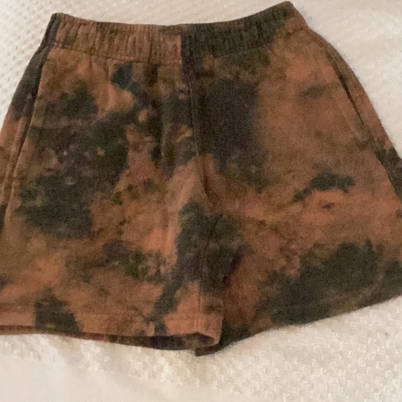 Two pair shorts 🐒 - Picture 2 of 5